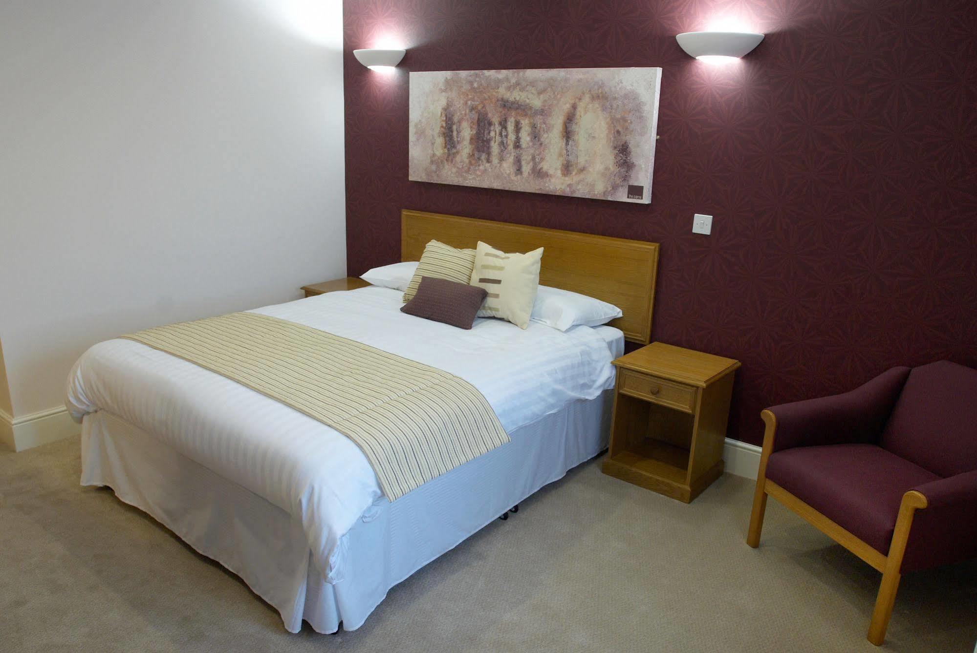 The Barns Hotel Кэннок Экстерьер фото