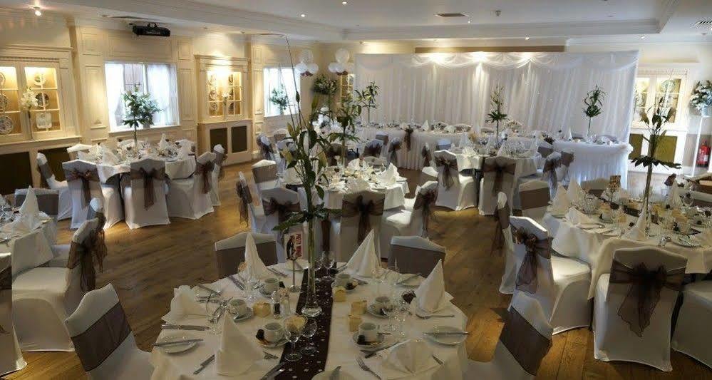The Barns Hotel Кэннок Экстерьер фото
