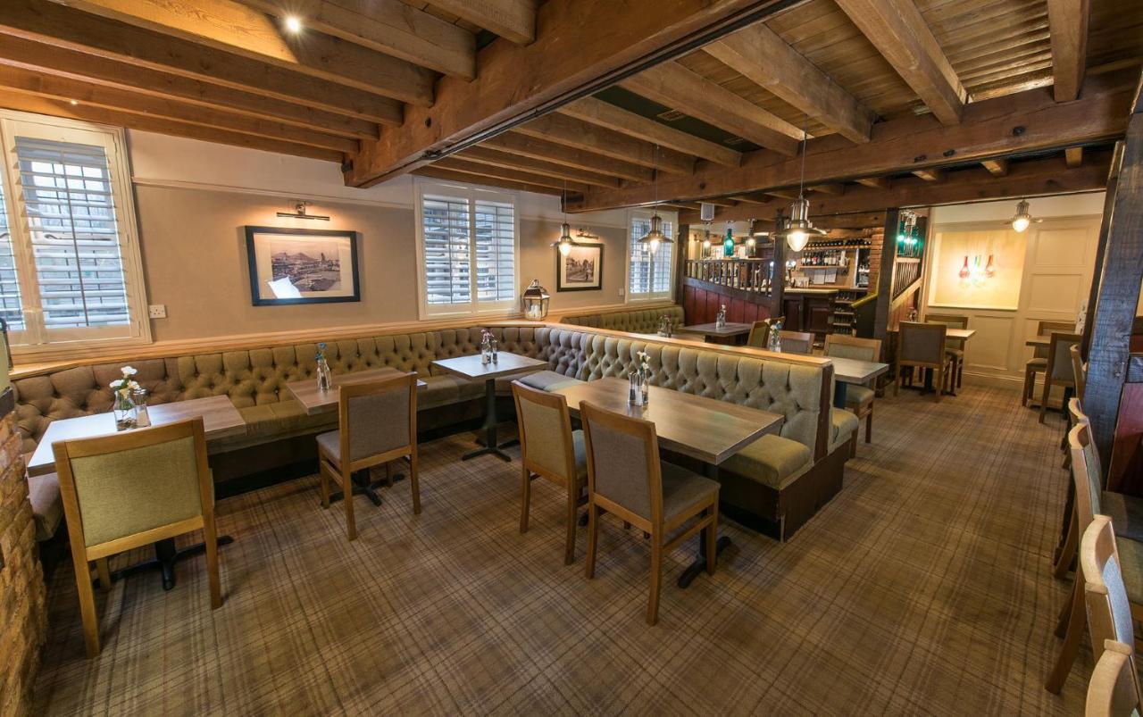 The Barns Hotel Кэннок Экстерьер фото